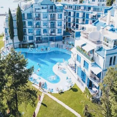 Direkt Am Pool * Pomorie