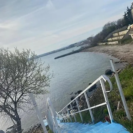 아파트 Direkt Am Pool