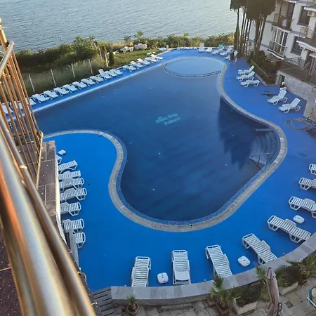Direkt Am Pool アパート *